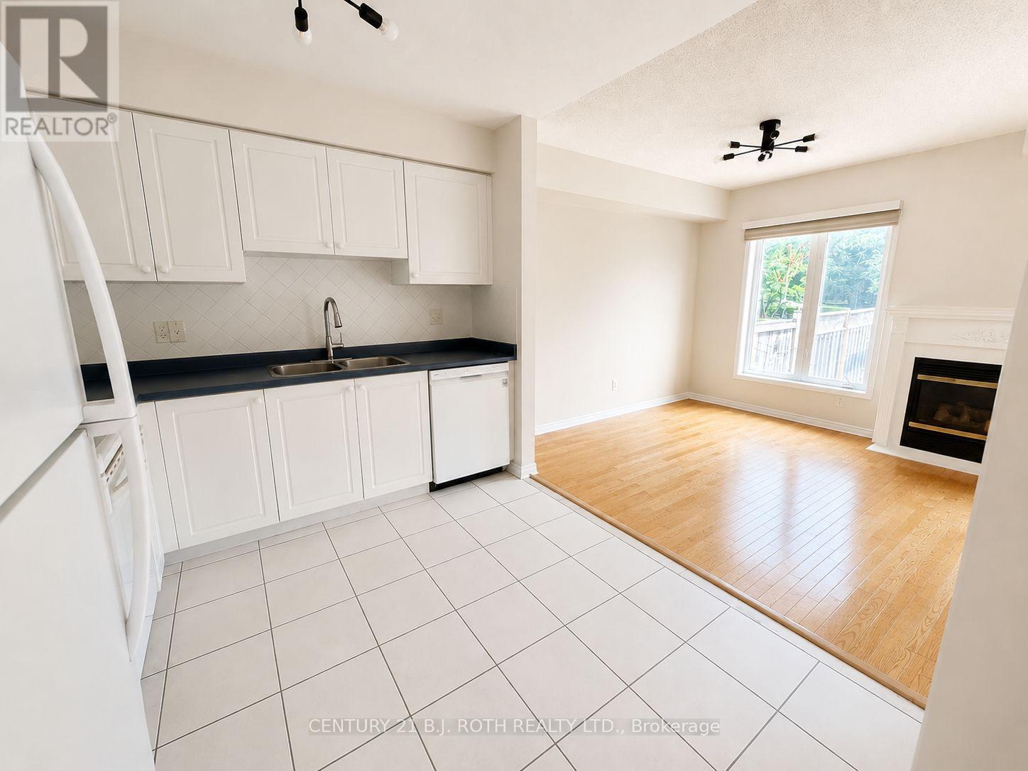 66 - 66 Sprucedale Way, Whitby, Ontario  L1N 9T9 - Photo 3 - E13592894
