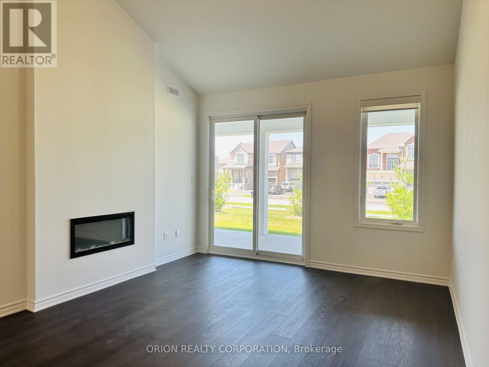 694 Sargeant Place, Innisfil, Ontario  L9S 0S9 - Photo 4 - N13592672