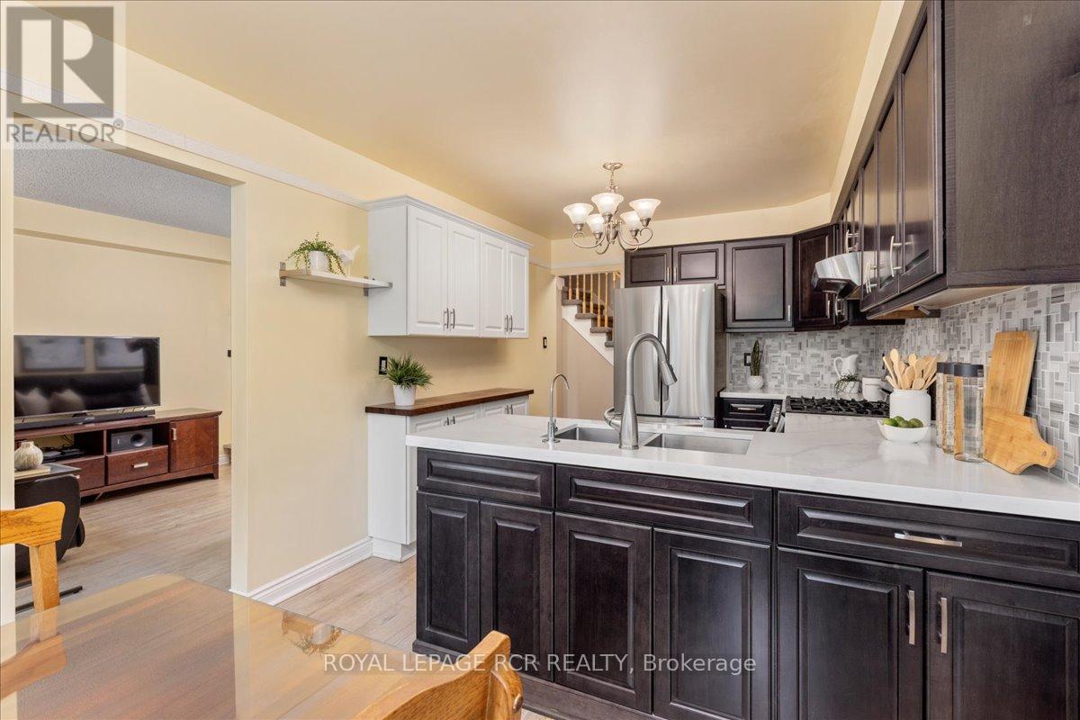 988 Krista Court, Newmarket, Ontario  L4Y 7E9 - Photo 10 - N13592692