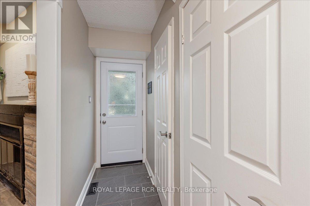988 Krista Court, Newmarket, Ontario  L4Y 7E9 - Photo 15 - N13592692