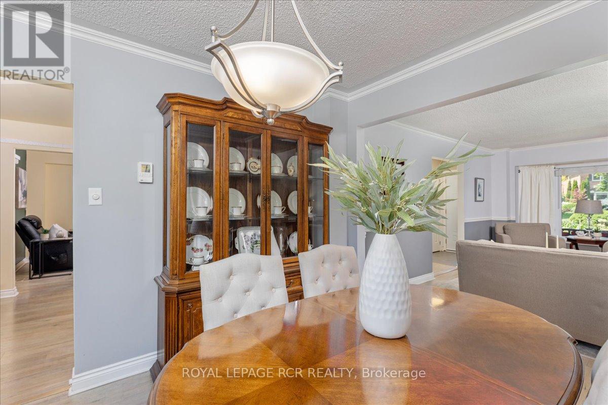 988 Krista Court, Newmarket, Ontario  L4Y 7E9 - Photo 7 - N13592692