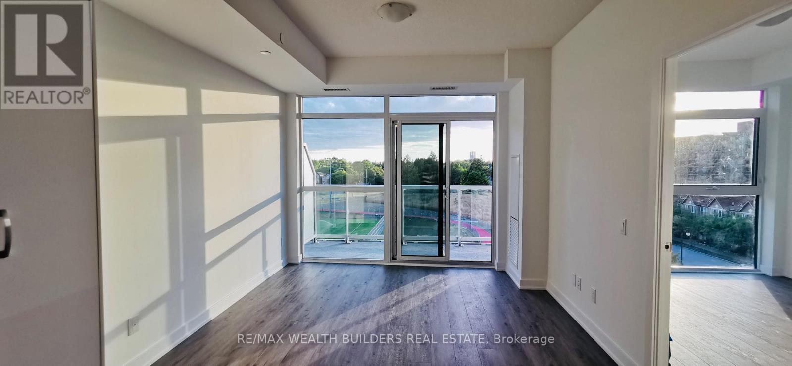 620 - 251 Manitoba Street, Toronto, Ontario  M8Y 4G9 - Photo 2 - W13592644