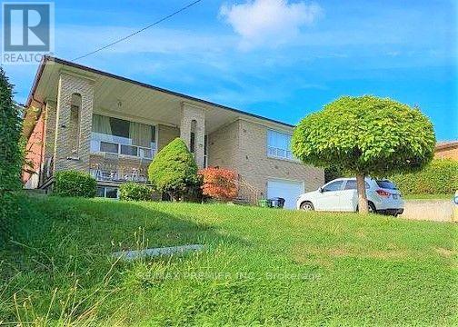 6 CANTON AVENUE, Toronto, Ontario