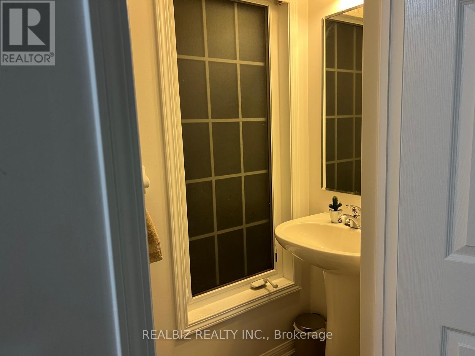 301 Chuchmach Close, Milton, Ontario  L9T 8B3 - Photo 17 - W13592820