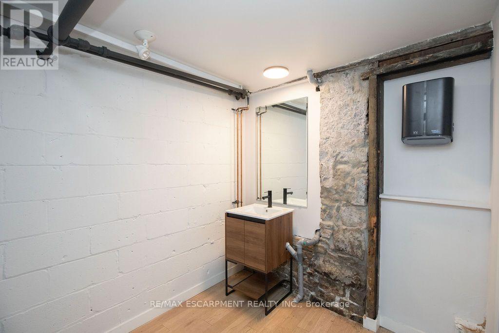 21 Rebecca Street, Hamilton, Ontario  L8R 1B3 - Photo 33 - X13592600