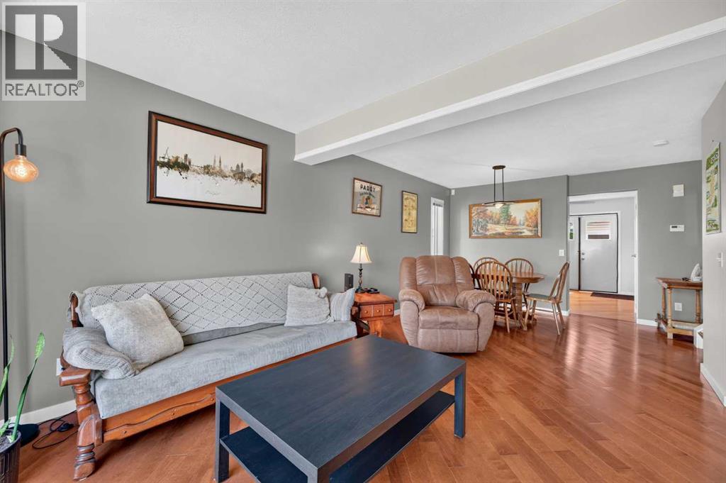 22 Rivercrest Way SE, Calgary, Alberta  T2C 4J8 - Photo 7 - A2324517