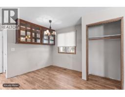 744 Mcclure Road, Kelowna, British Columbia  V1W 1M3 - Photo 4 - 10395097