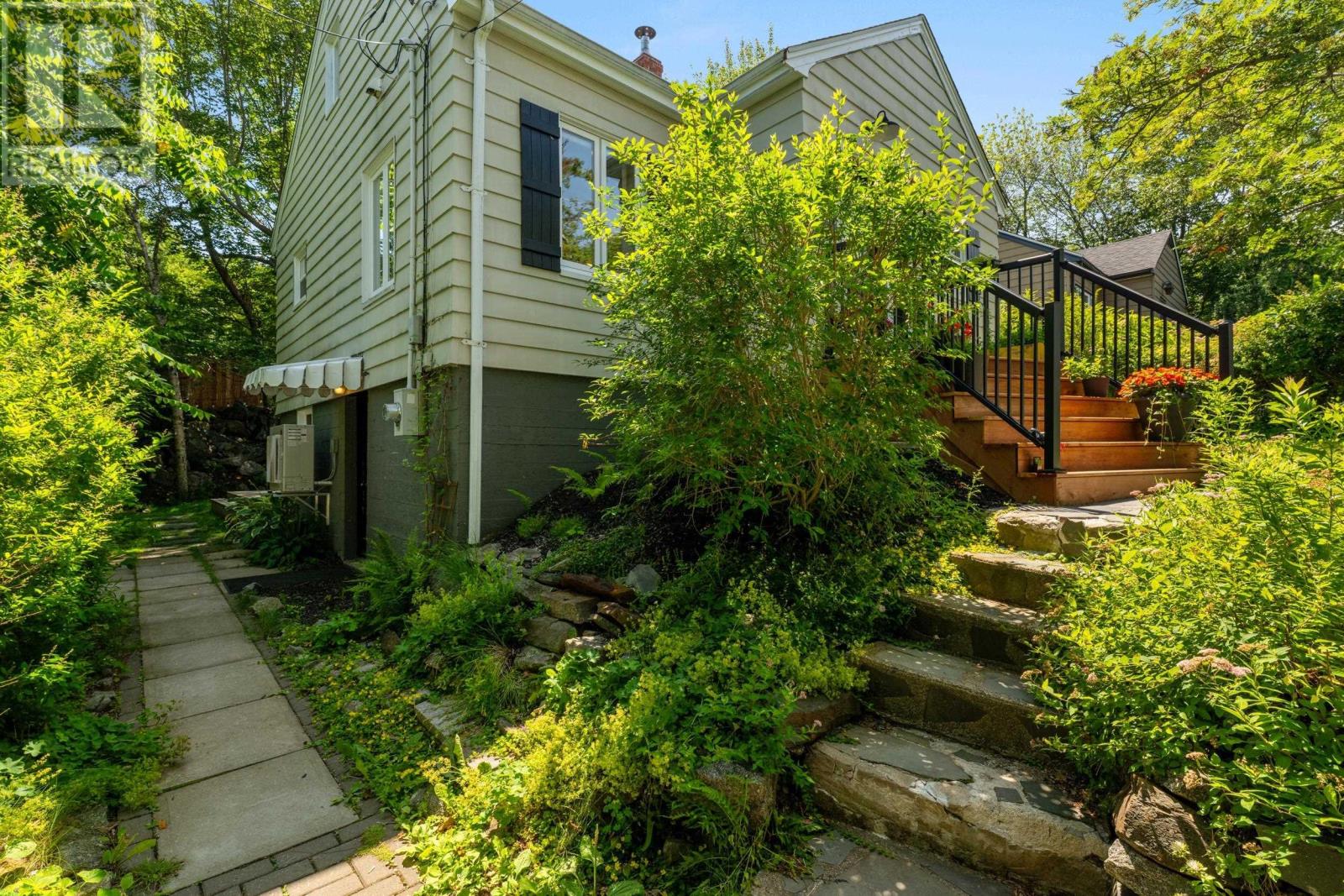 25 Edgehill Road, Halifax, Nova Scotia  B3N 1G5 - Photo 35 - 202618304