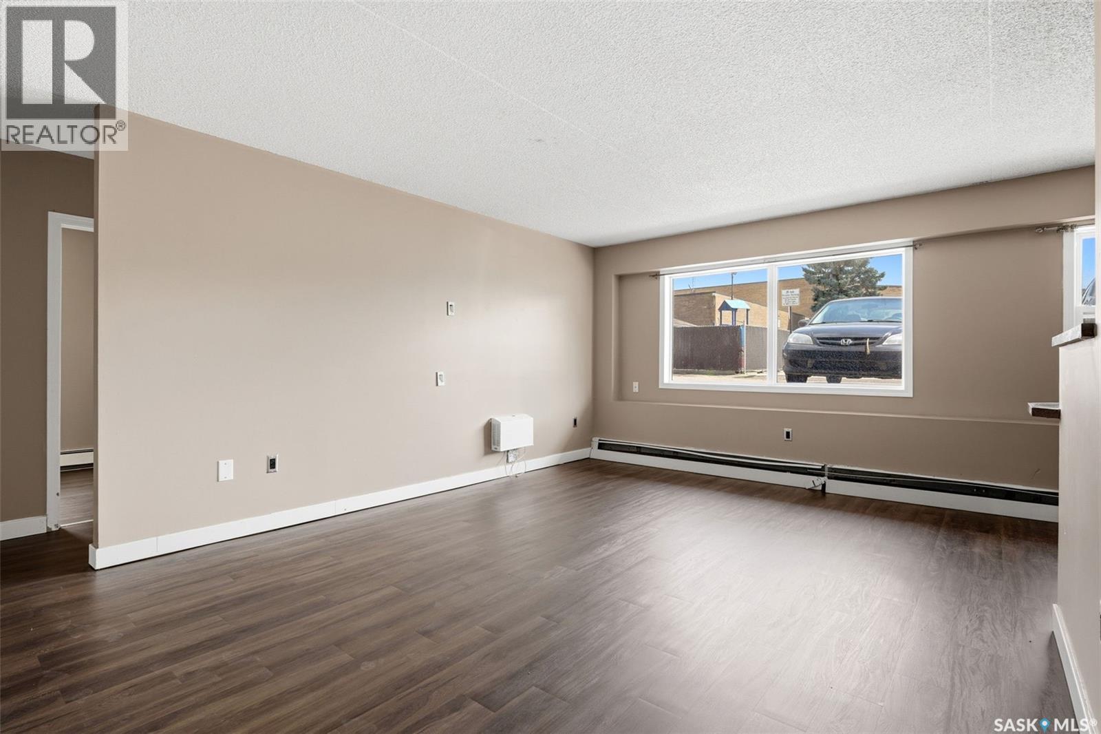 6 405 Lorne Street N, Regina, Saskatchewan  S4R 3B2 - Photo 3 - SK043351