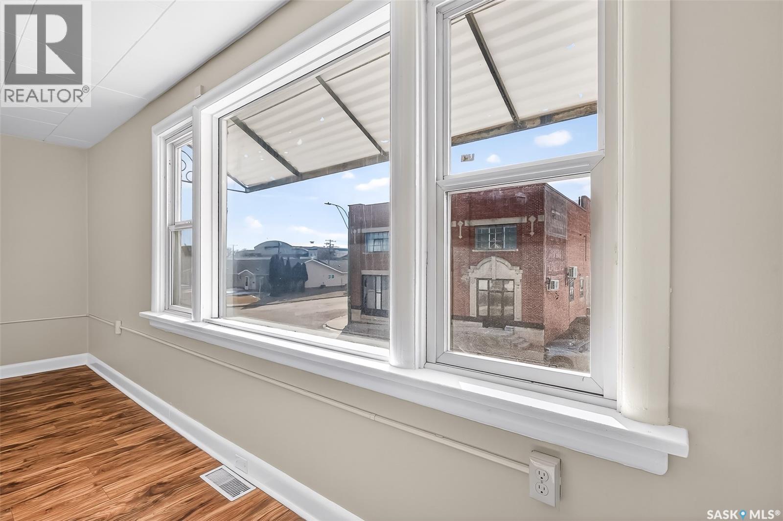 308-312 Fairford Street W, Moose Jaw, Saskatchewan  S6H 1V9 - Photo 7 - SK043308