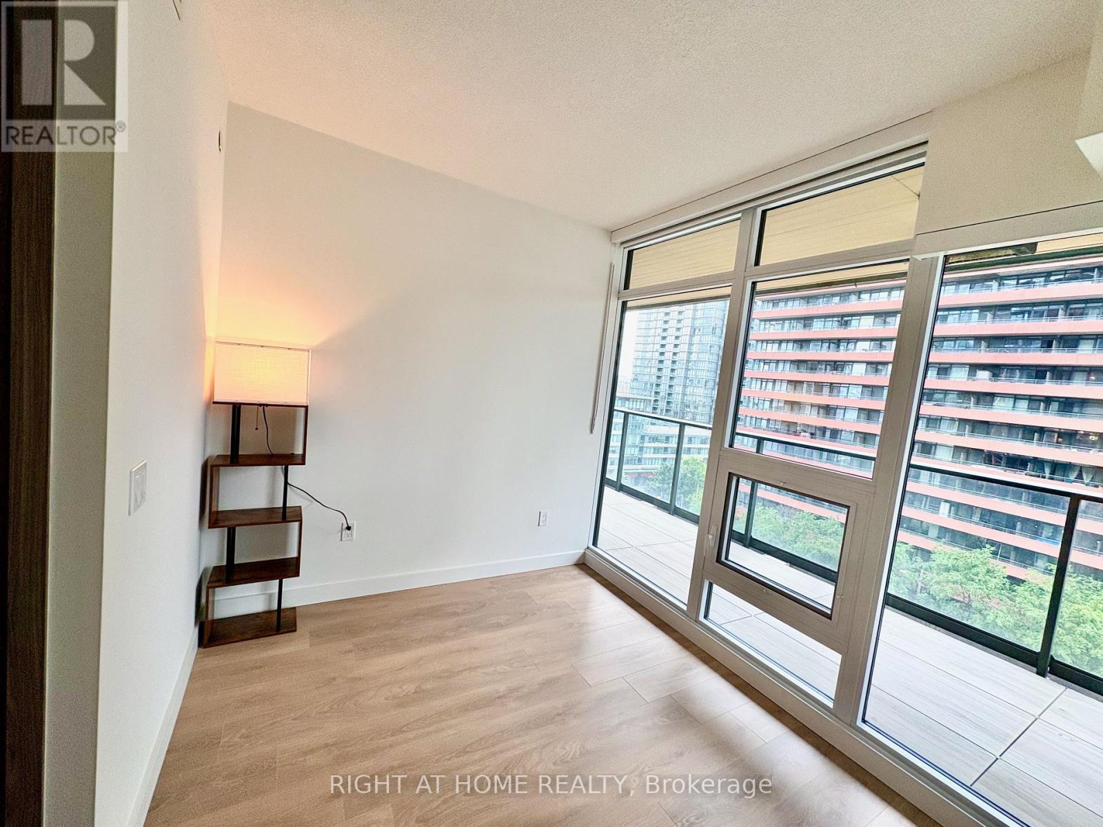 828 - 3 Concord Cityplace Way, Toronto, Ontario  M5V 0X4 - Photo 15 - C13593032