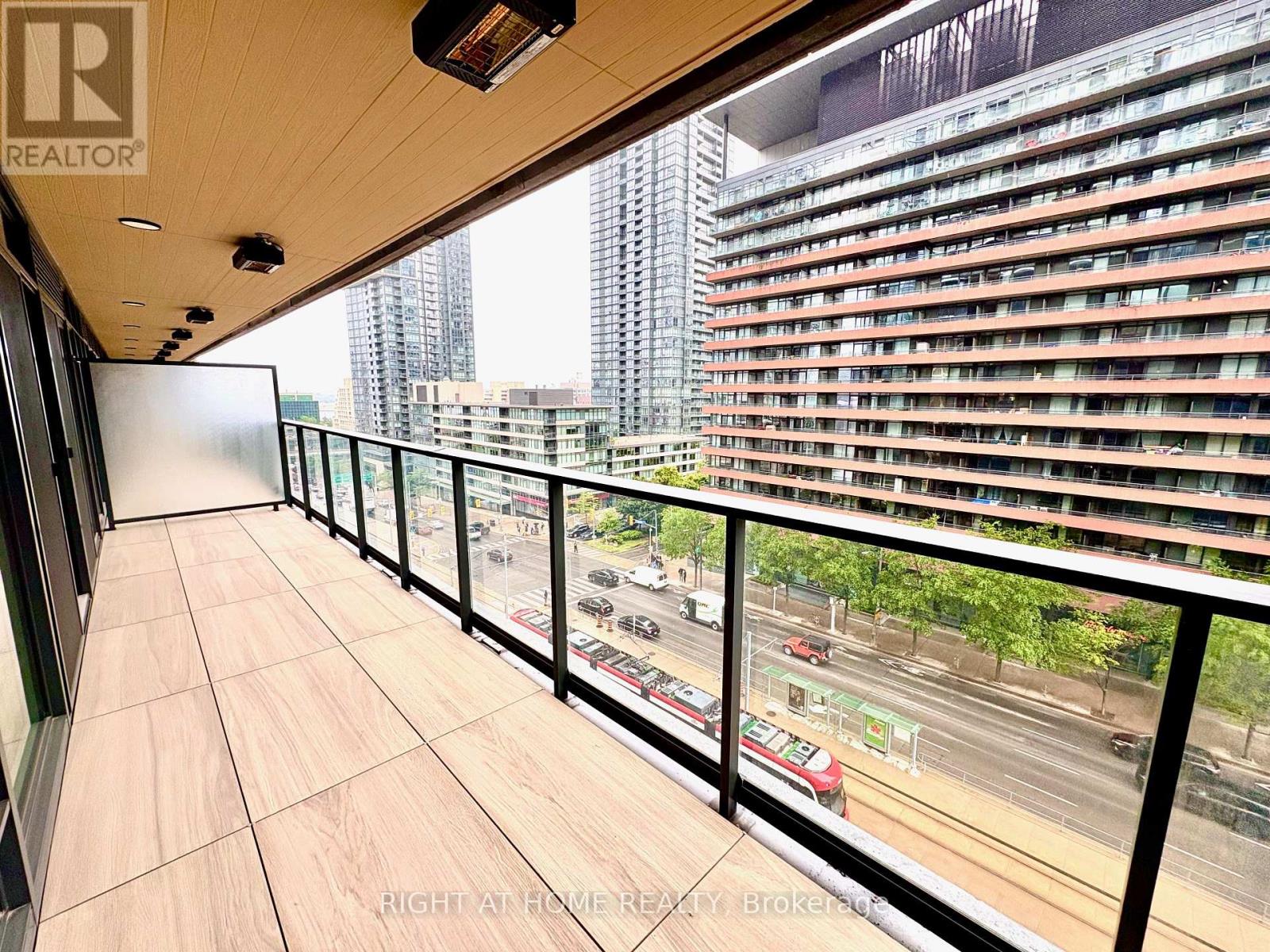 828 - 3 Concord Cityplace Way, Toronto, Ontario  M5V 0X4 - Photo 18 - C13593032