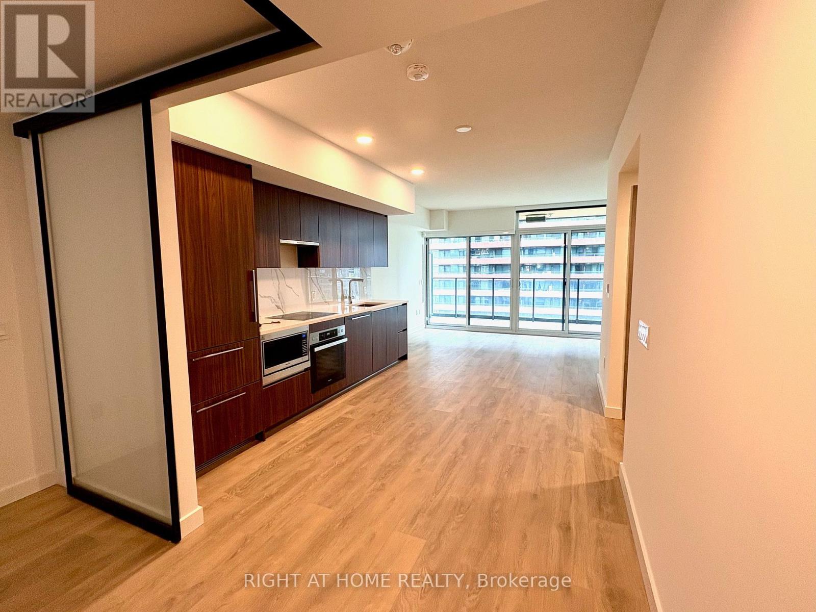 828 - 3 Concord Cityplace Way, Toronto, Ontario  M5V 0X4 - Photo 8 - C13593032