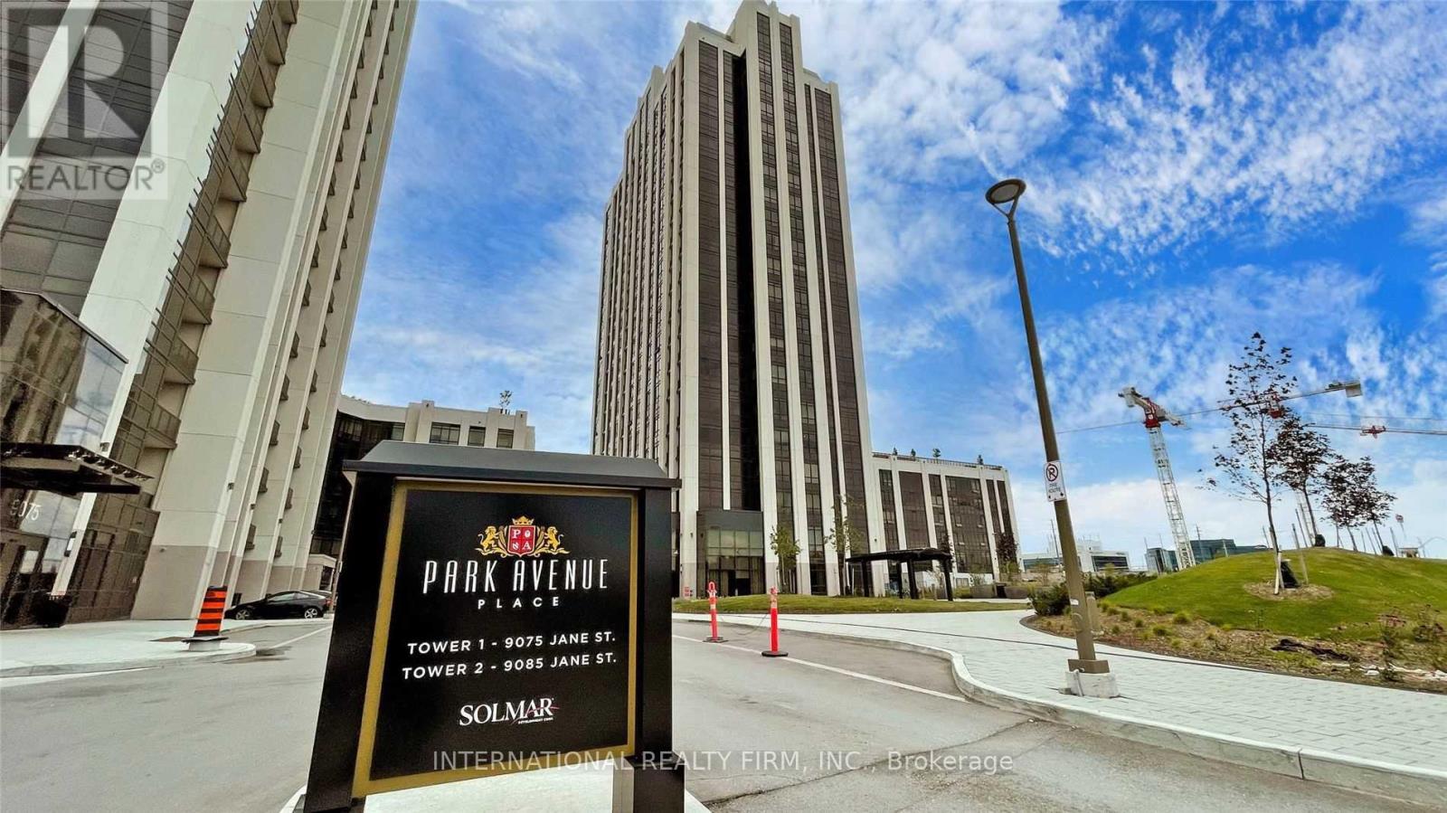 516 - 9085 JANE STREET, Vaughan, Ontario