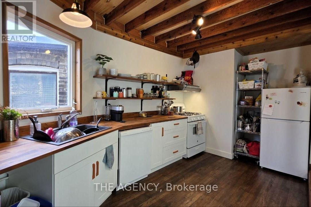 #upper - 613 Delaware Avenue N, Toronto, Ontario  M6H 2V3 - Photo 10 - C13559450