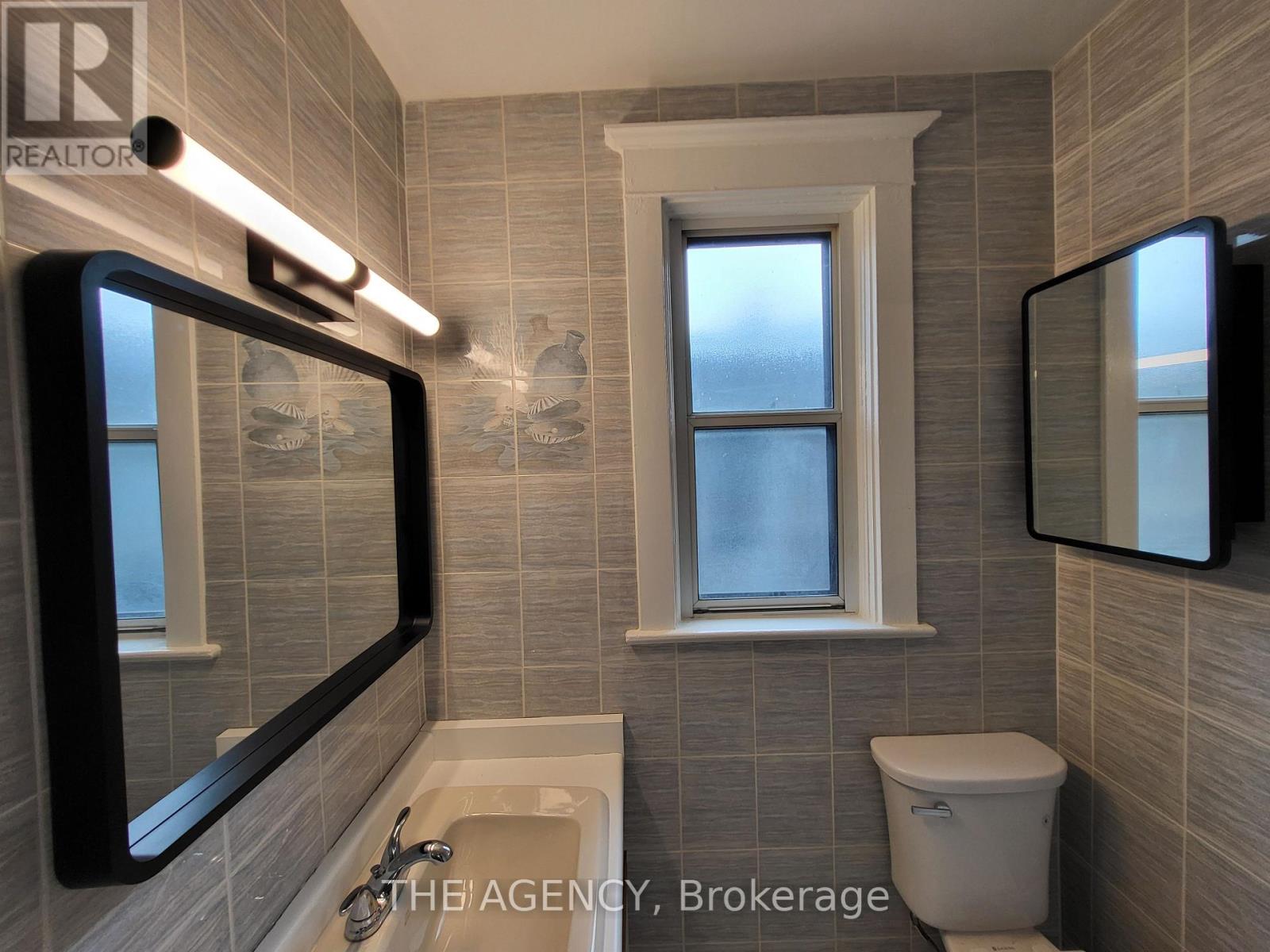 #upper - 613 Delaware Avenue N, Toronto, Ontario  M6H 2V3 - Photo 26 - C13559450