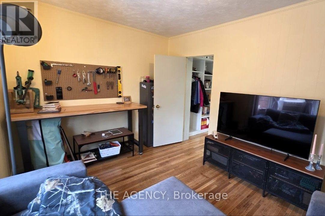 #upper - 613 Delaware Avenue N, Toronto, Ontario  M6H 2V3 - Photo 6 - C13559450