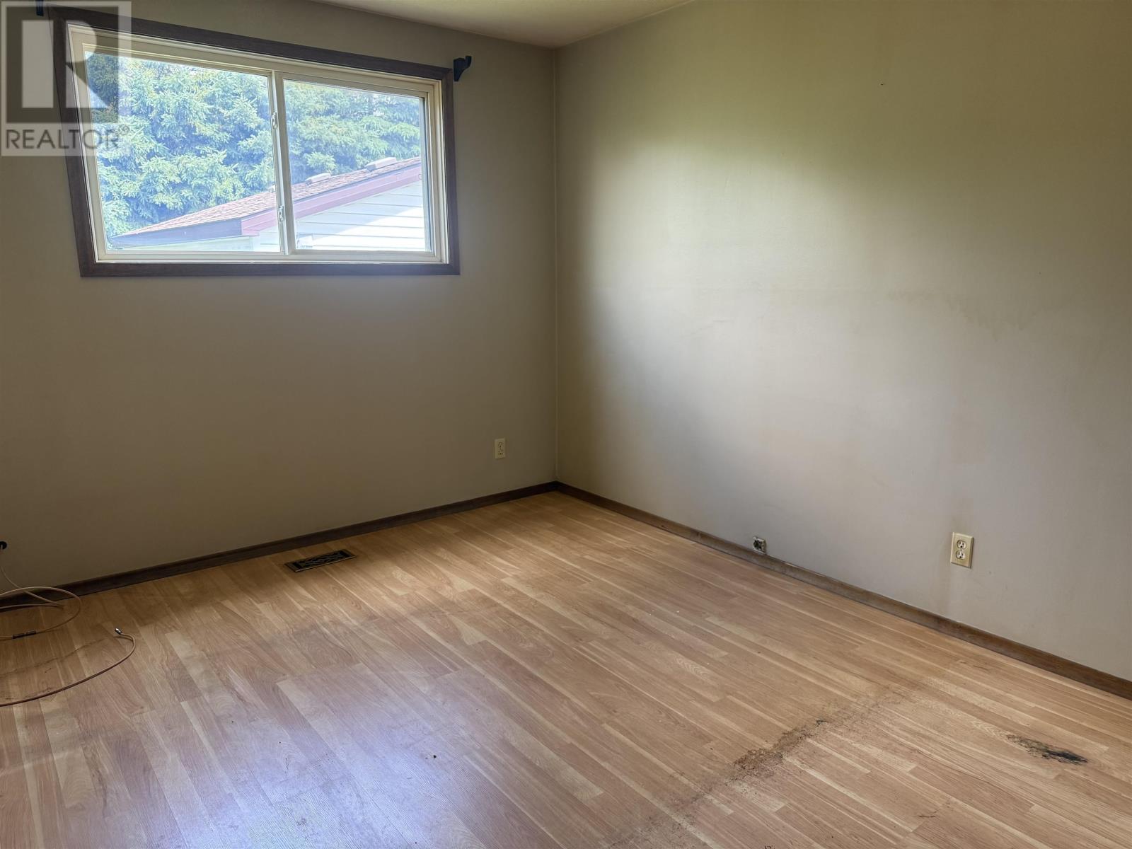 199 Limbrick, Thunder Bay, Ontario  P7C 4S6 - Photo 5 - TB2602066