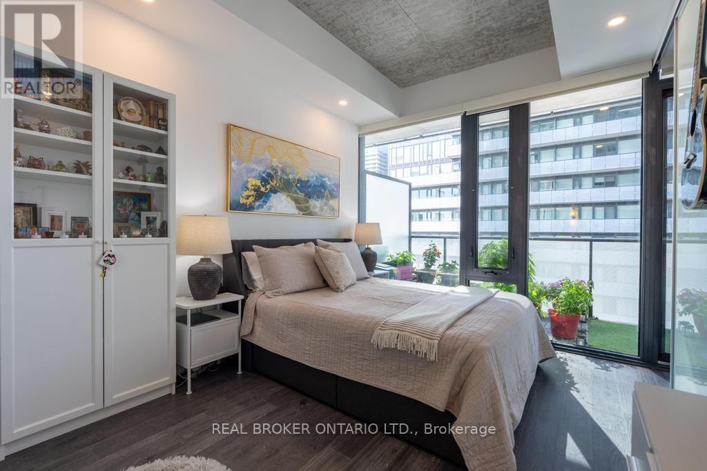 1601 - 185 Roehampton Avenue S, Toronto, Ontario  M4P 0C6 - Photo 11 - C13593230