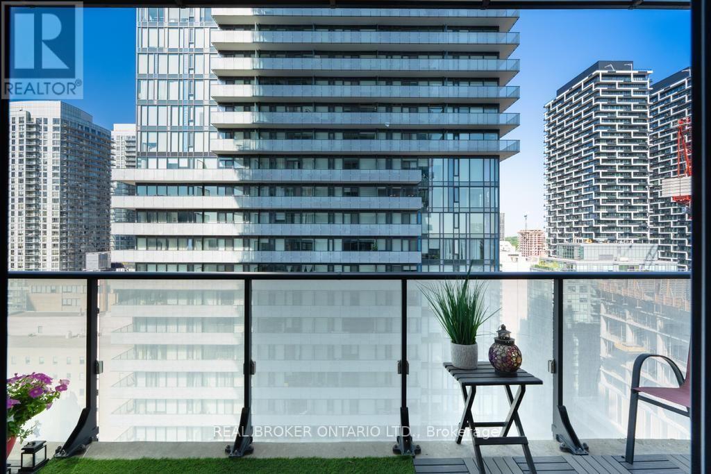 1601 - 185 Roehampton Avenue S, Toronto, Ontario  M4P 0C6 - Photo 24 - C13593230