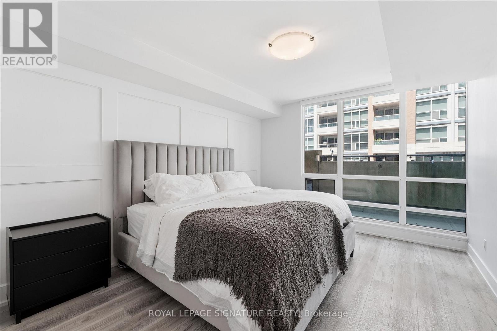 301 - 263 Wellington Street W, Toronto, Ontario  M5V 1E1 - Photo 11 - C13593316