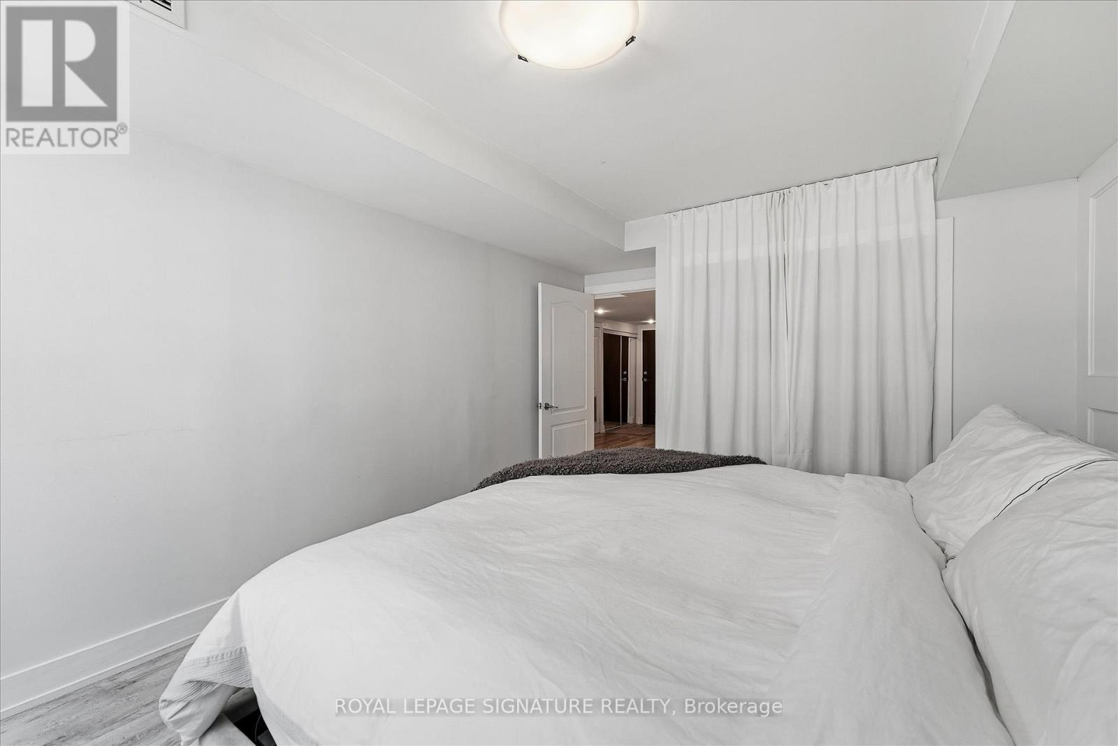 301 - 263 Wellington Street W, Toronto, Ontario  M5V 1E1 - Photo 13 - C13593316