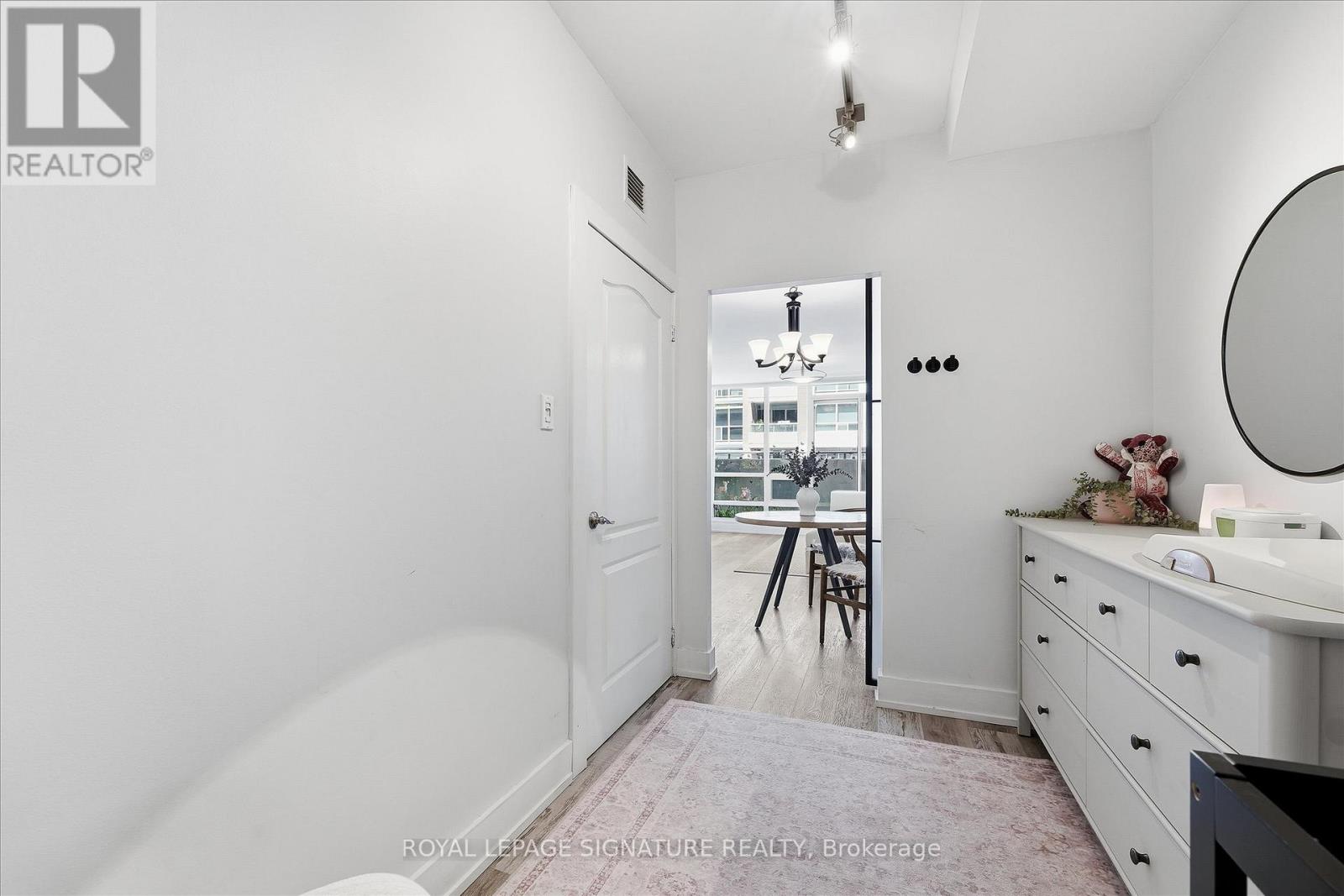 301 - 263 Wellington Street W, Toronto, Ontario  M5V 1E1 - Photo 18 - C13593316
