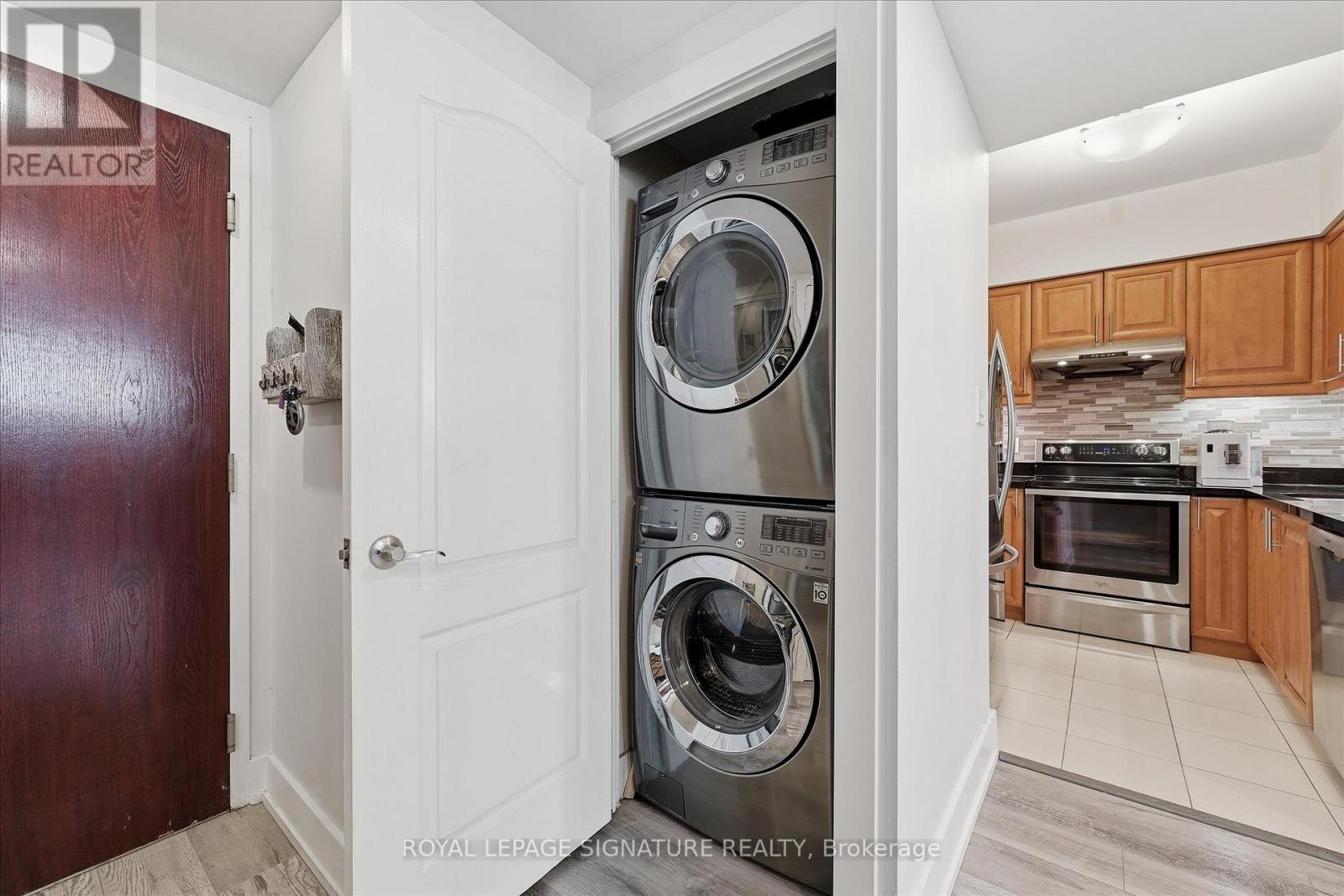 301 - 263 Wellington Street W, Toronto, Ontario  M5V 1E1 - Photo 19 - C13593316