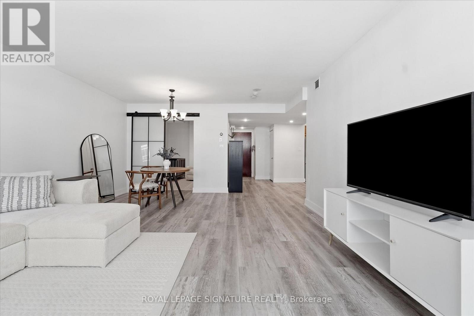 301 - 263 Wellington Street W, Toronto, Ontario  M5V 1E1 - Photo 4 - C13593316