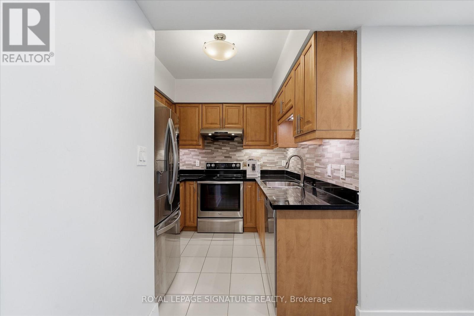 301 - 263 Wellington Street W, Toronto, Ontario  M5V 1E1 - Photo 6 - C13593316