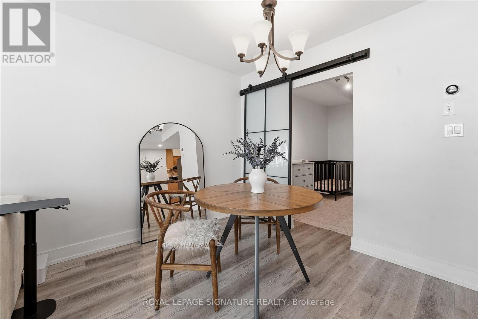 301 - 263 Wellington Street W, Toronto, Ontario  M5V 1E1 - Photo 9 - C13593316