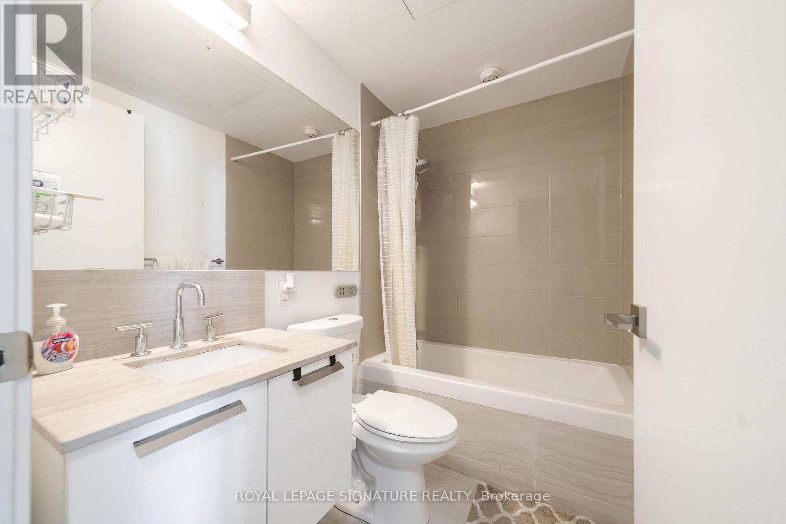 4113 - 50 Charles Street E, Toronto, Ontario  M4Y 0C3 - Photo 13 - C13593446