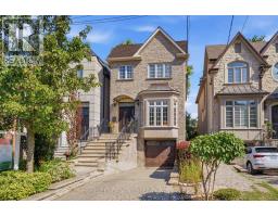 412 DELORAINE AVENUE, Toronto, Ontario