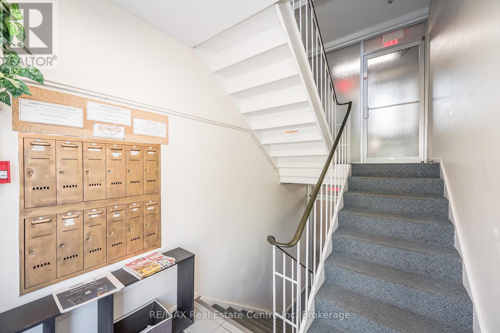 102 - 57 Conroy Crescent, Guelph (Dovercliffe Park/old University), Ontario  N1G 2V5 - Photo 6 - X13593422