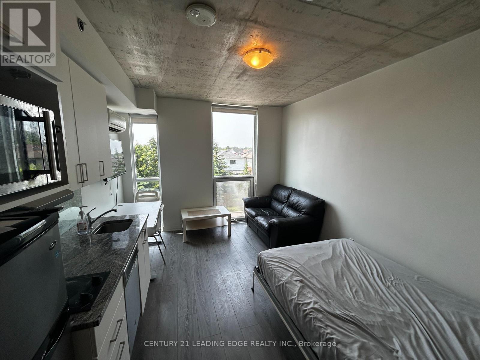 210 - 1900 Simcoe Street, Oshawa, Ontario  L1G 4Y3 - Photo 3 - E13593130