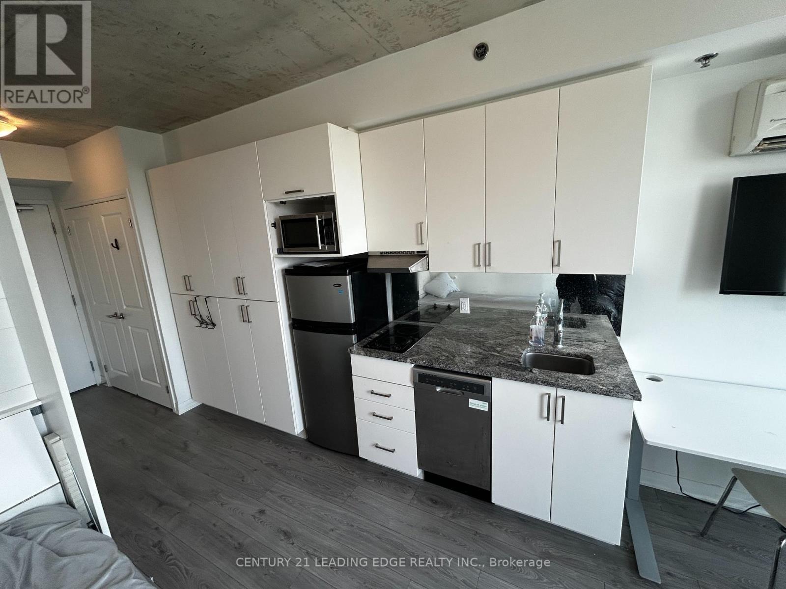 210 - 1900 Simcoe Street, Oshawa, Ontario  L1G 4Y3 - Photo 5 - E13593130