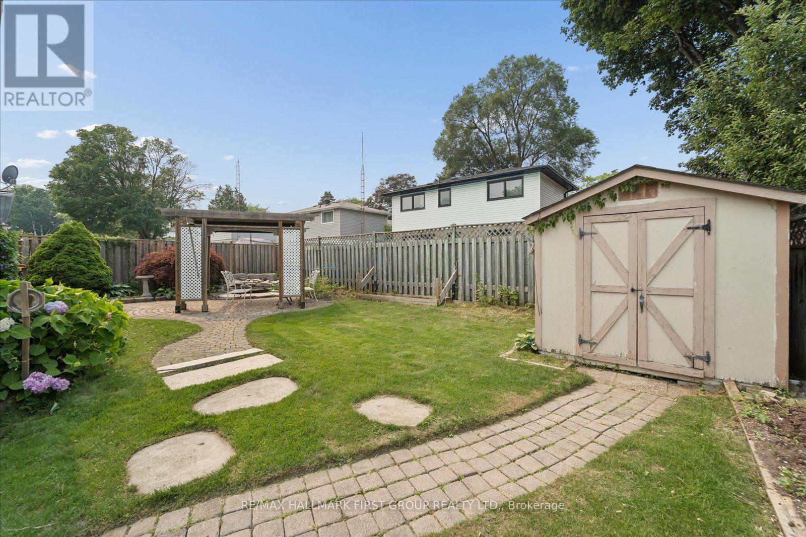 970 Timmins Gardens, Pickering, Ontario  L1W 2L2 - Photo 25 - E13593290