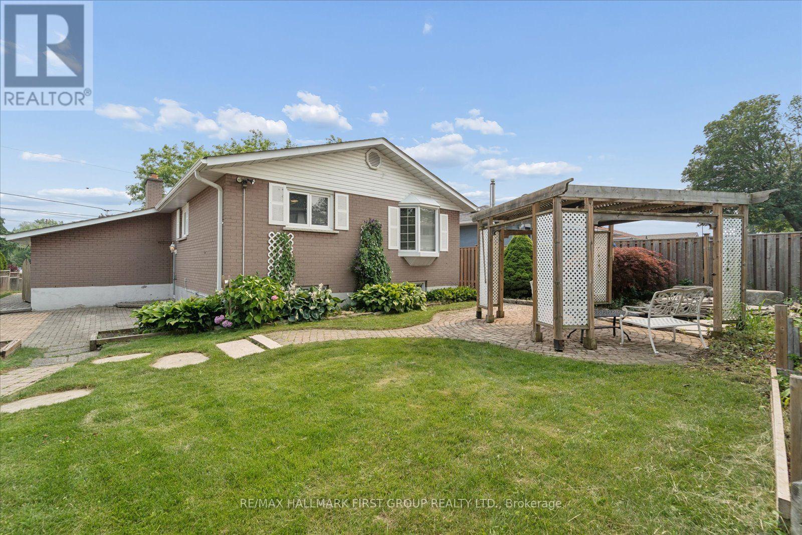 970 Timmins Gardens, Pickering, Ontario  L1W 2L2 - Photo 26 - E13593290