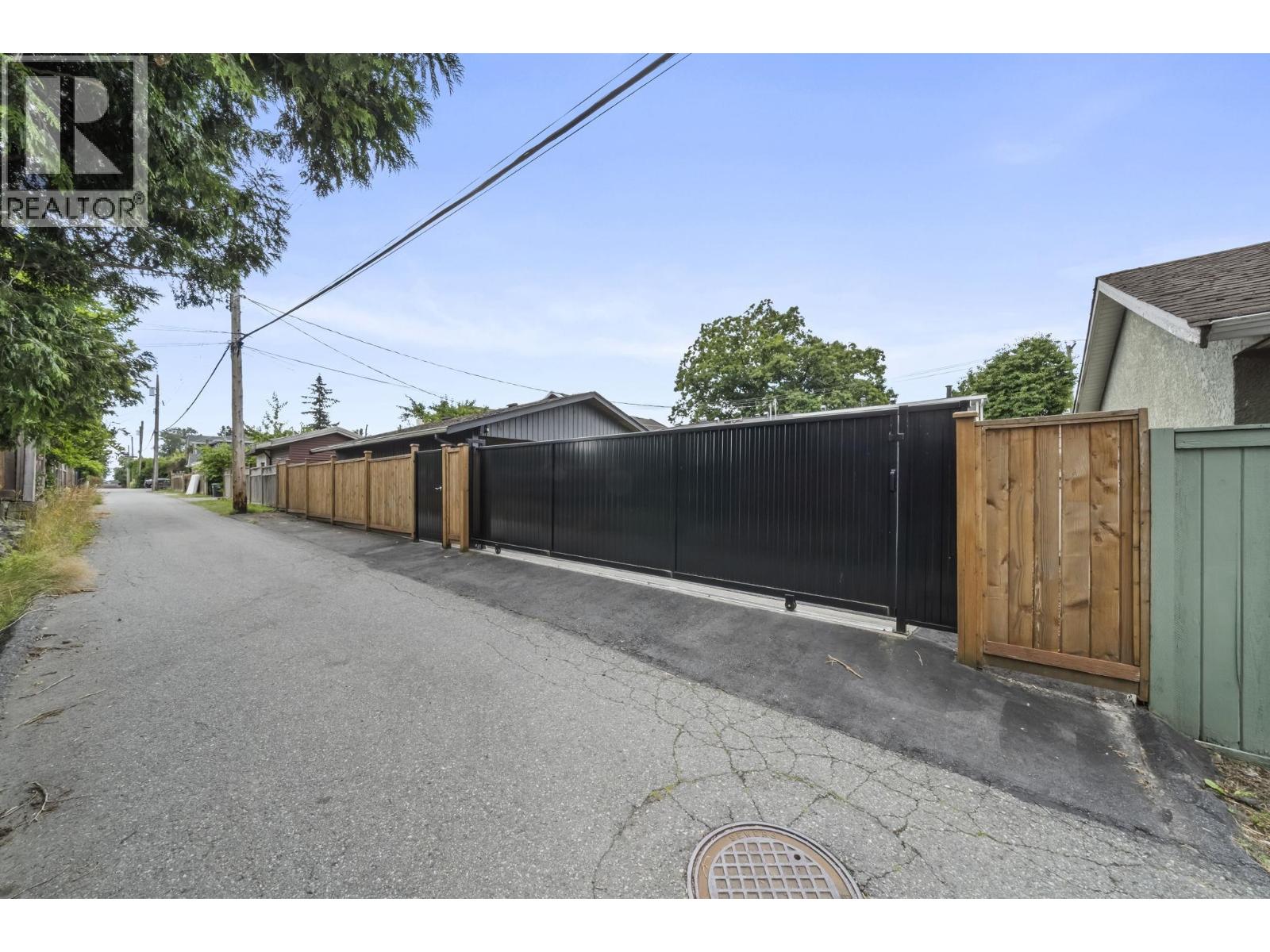7658 Cumberland Street, Burnaby, British Columbia  V3N 3X8 - Photo 37 - R3146093