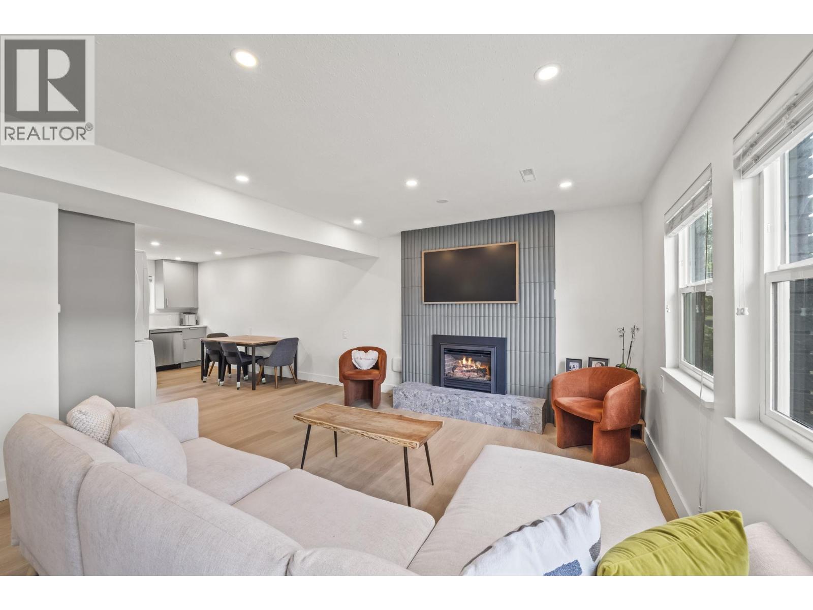 7658 Cumberland Street, Burnaby, British Columbia  V3N 3X8 - Photo 24 - R3146093