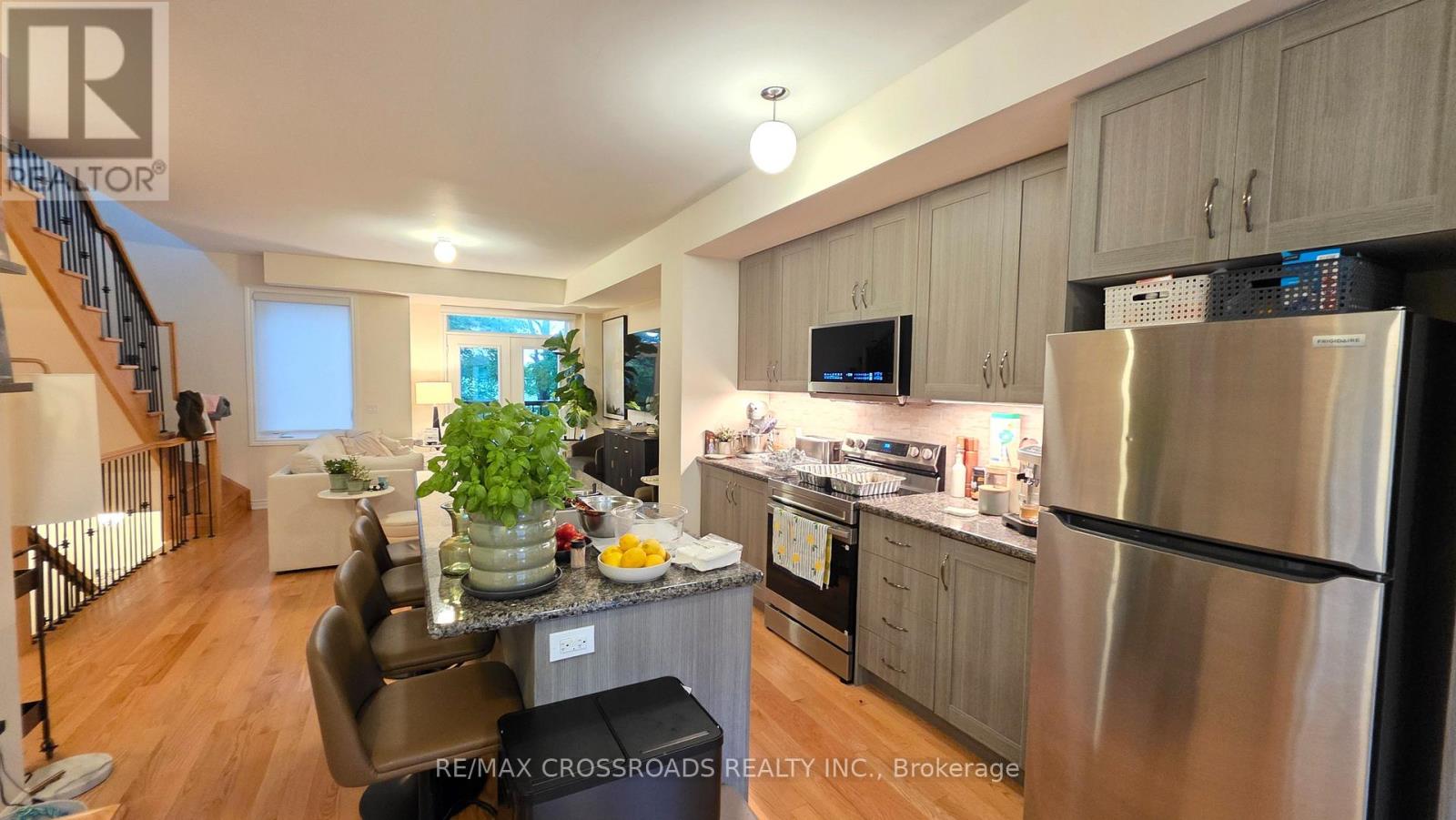 60 Puisaya Drive, Richmond Hill, Ontario  L4E 1A2 - Photo 18 - N13593162