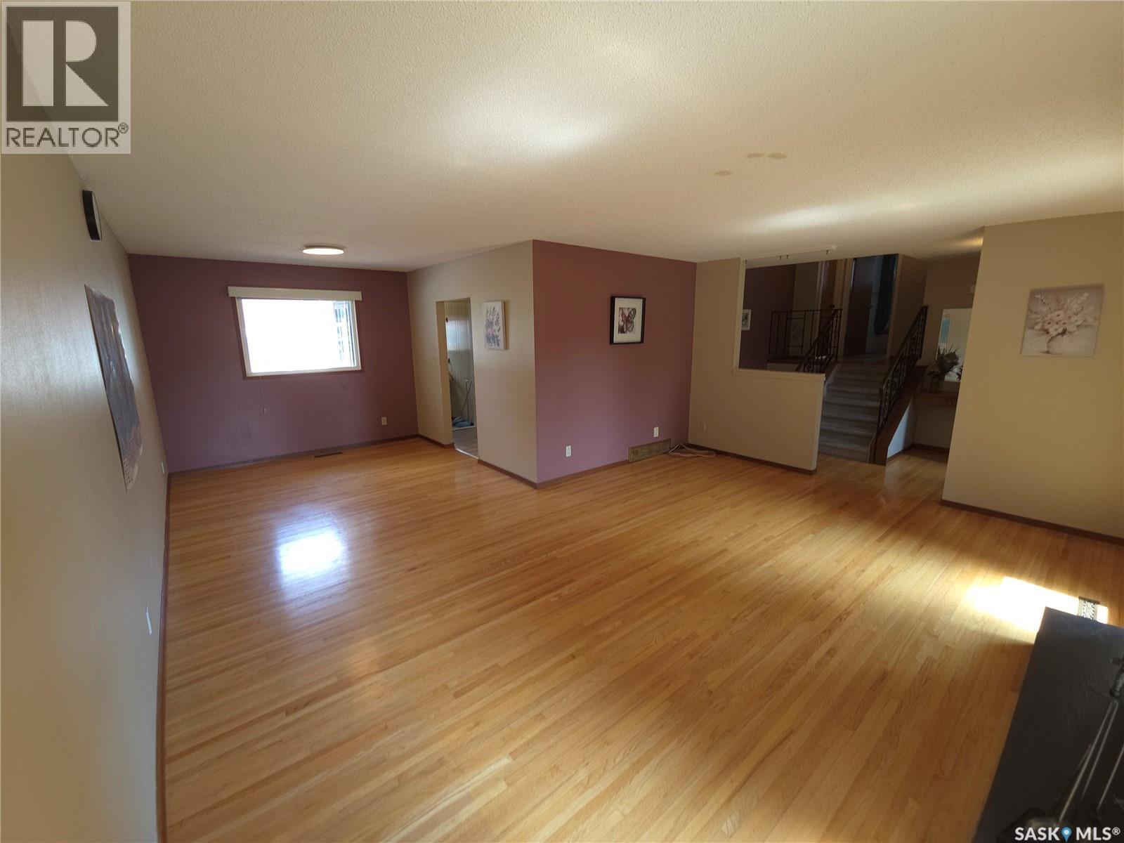 2509 Taylor Street, Saskatoon, Saskatchewan  S7H 1W9 - Photo 4 - SK043357
