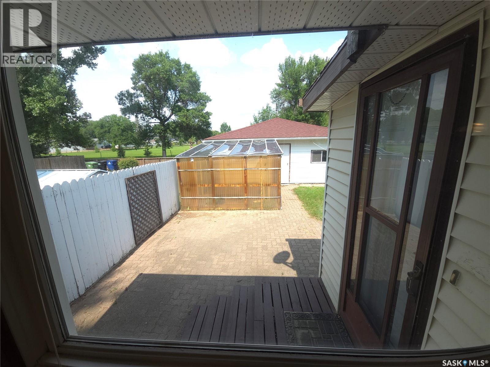 2509 Taylor Street, Saskatoon, Saskatchewan  S7H 1W9 - Photo 5 - SK043357