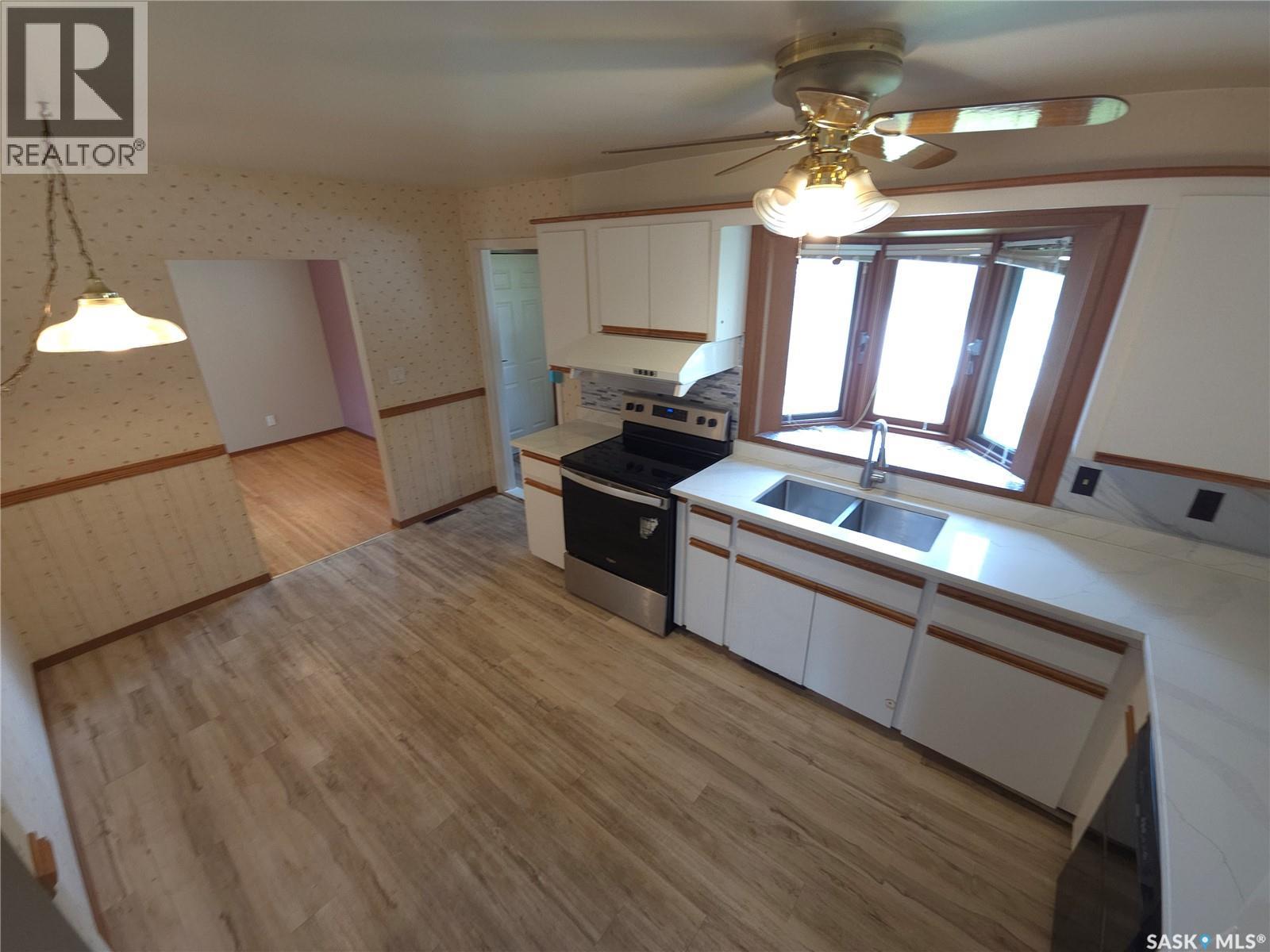 2509 Taylor Street, Saskatoon, Saskatchewan  S7H 1W9 - Photo 7 - SK043357