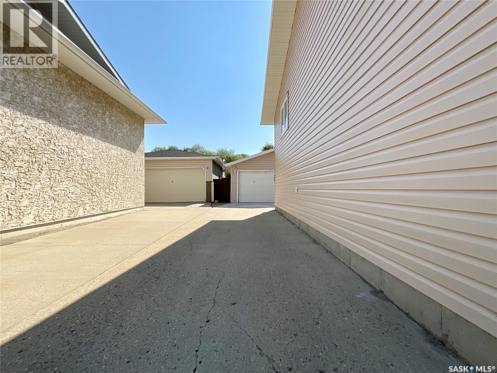 118 Salemka Crescent, Regina, Saskatchewan  S4R 7S1 - Photo 38 - SK043209
