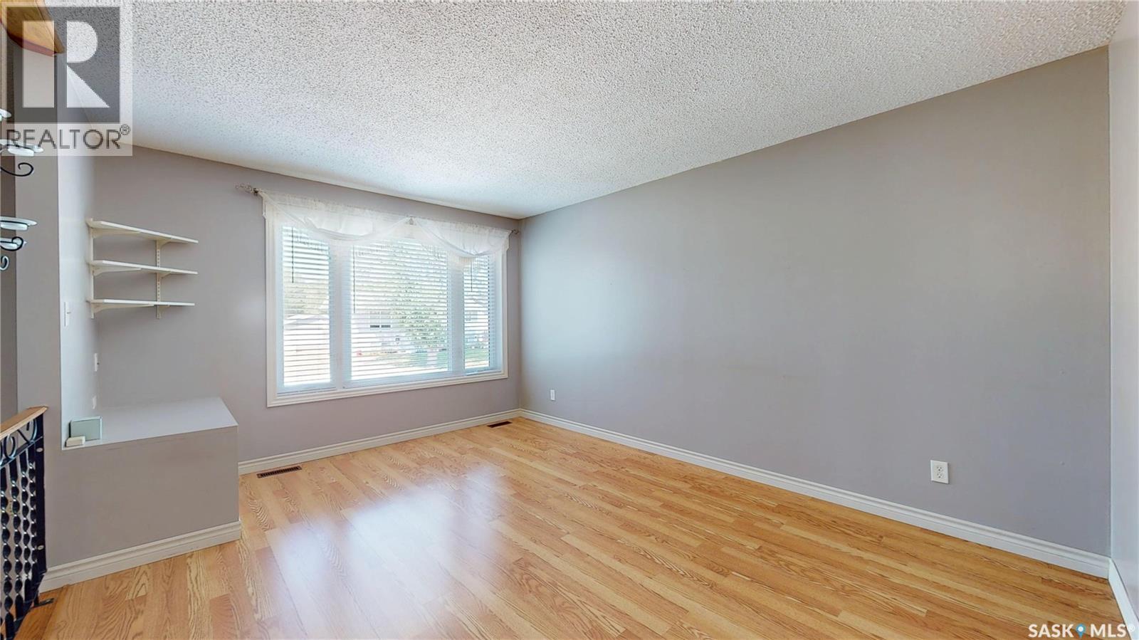 118 Salemka Crescent, Regina, Saskatchewan  S4R 7S1 - Photo 7 - SK043209
