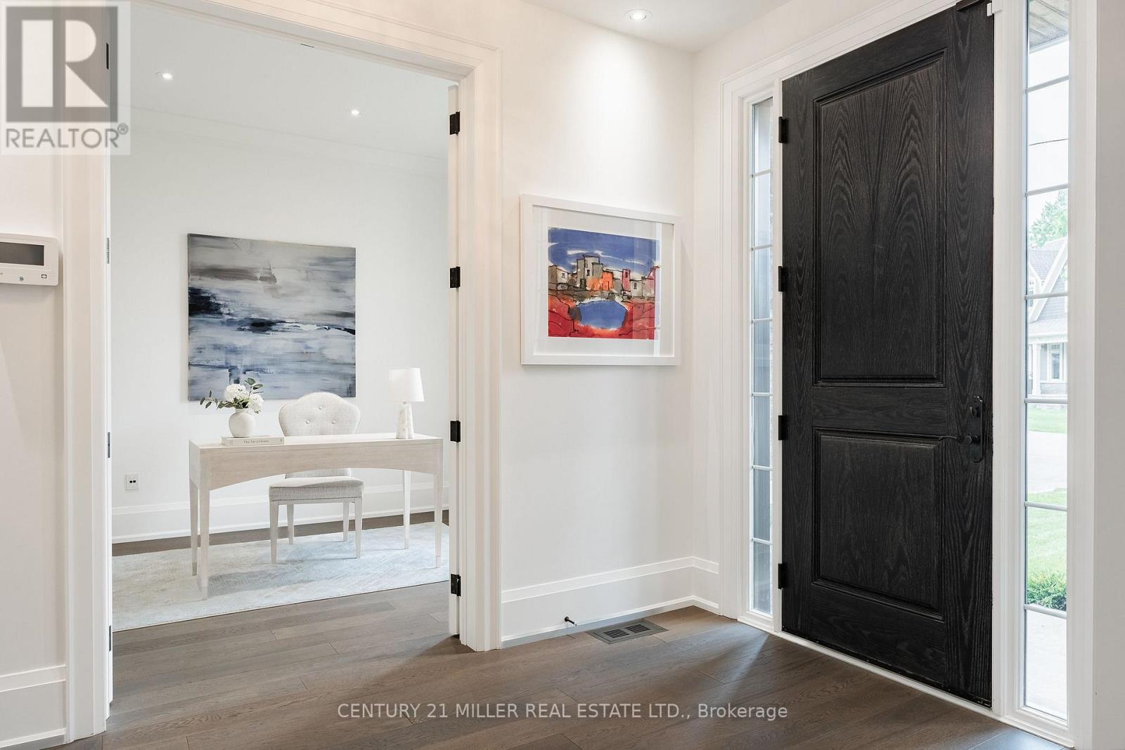 2458 Meadowood Crescent, Oakville, Ontario  L6L 1V6 - Photo 4 - W13593236