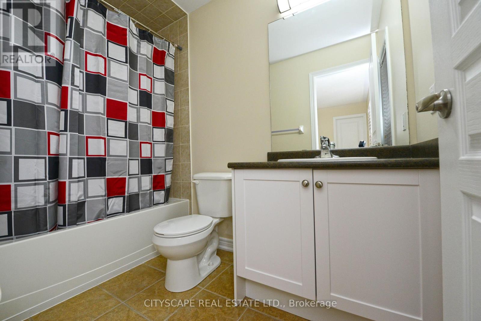 32 Fallmeadow Circle, Brampton, Ontario  L6Y 0Y8 - Photo 15 - W13593288