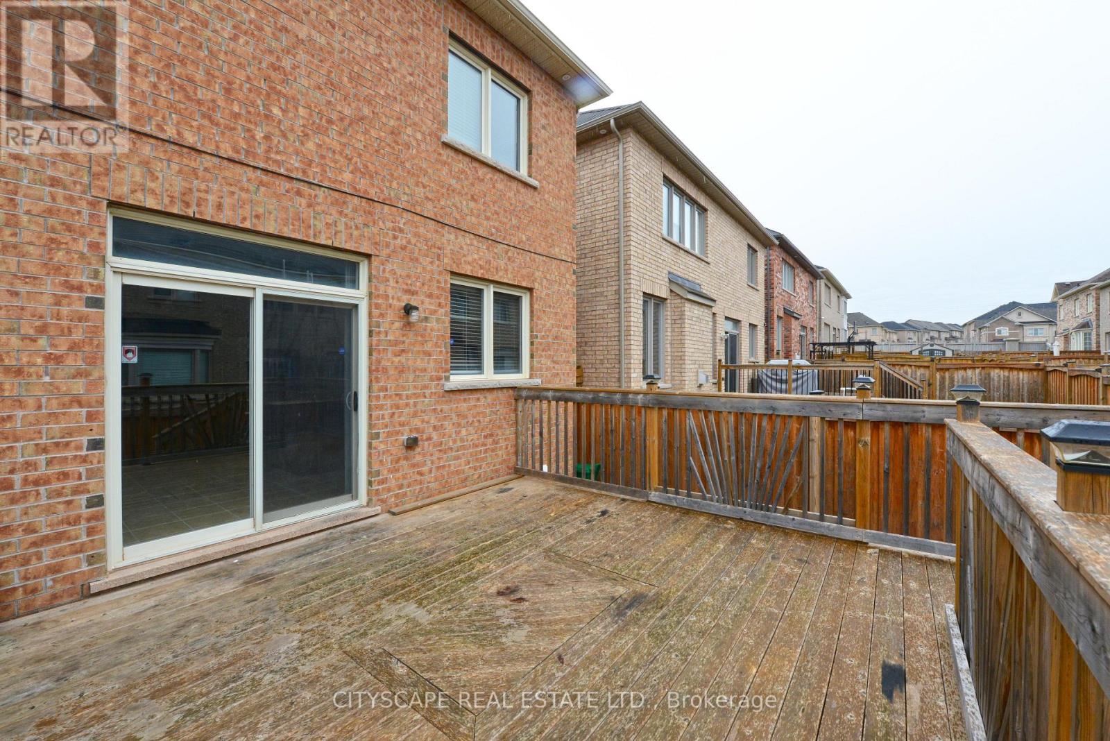 32 Fallmeadow Circle, Brampton, Ontario  L6Y 0Y8 - Photo 20 - W13593288