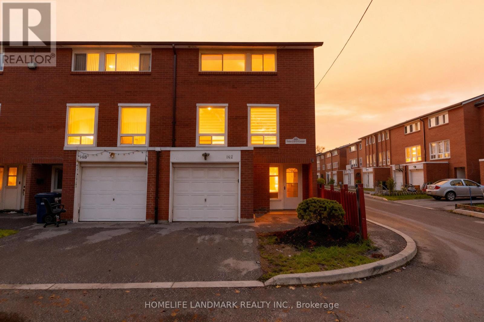 147 - 6452 Finch Avenue W, Toronto, Ontario  M9V 1T4 - Photo 2 - W13593408